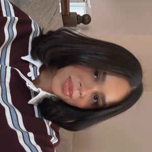 Meet your Posher, Desiree